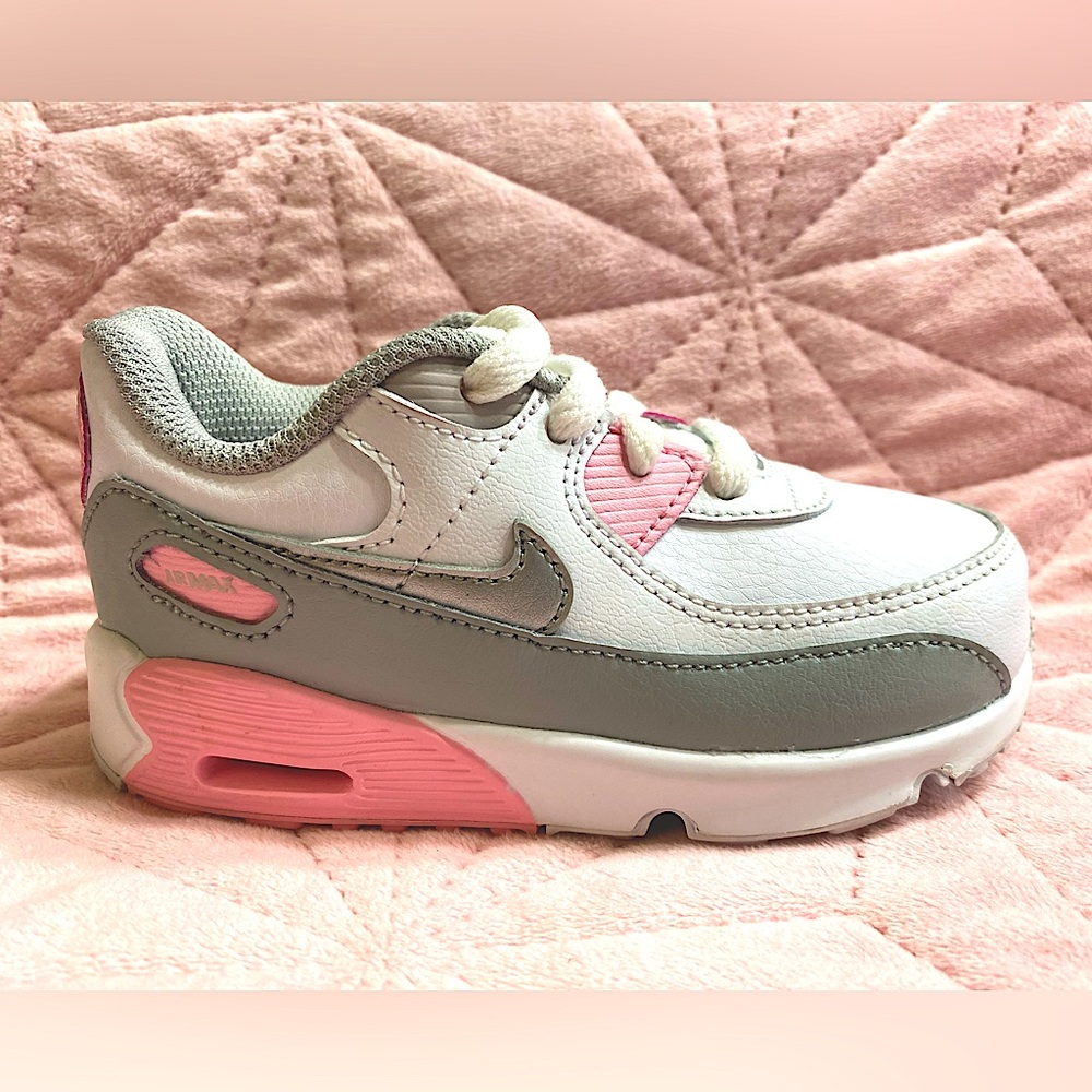 Toddler Nike Air Max 90 size 8c